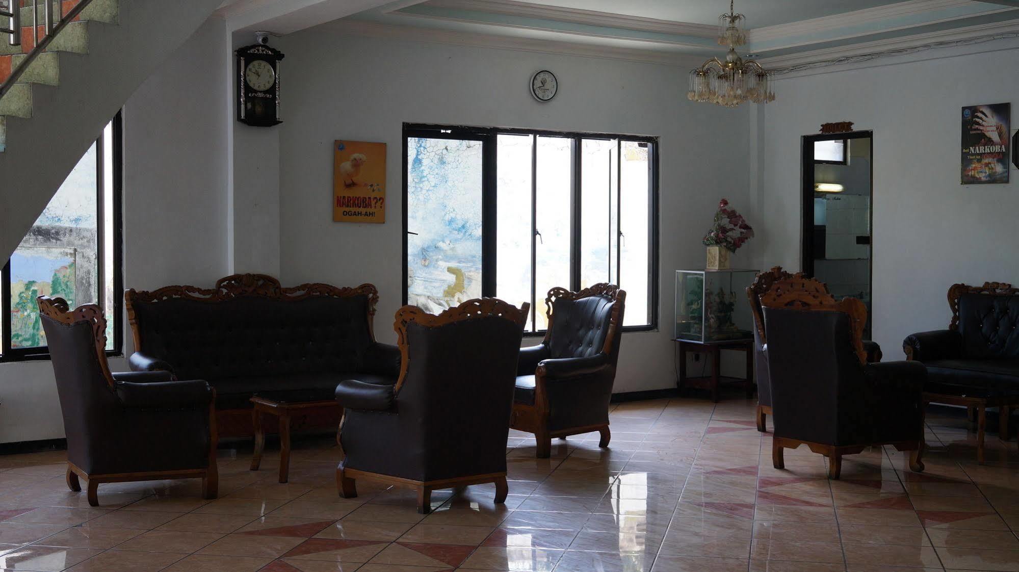 Hotel Surya Indah Batu Malang Exterior foto